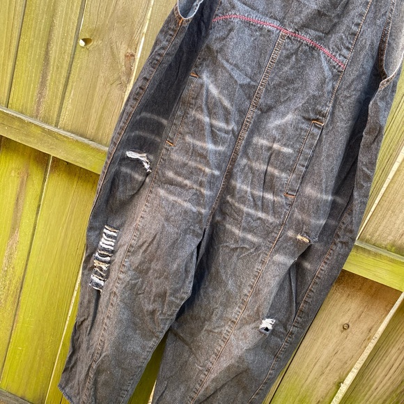 YESNO Women’s Loose Cropped Denim Distressed Grey/Black Overalls (XL) / 14-16 - Picture 2 of 7